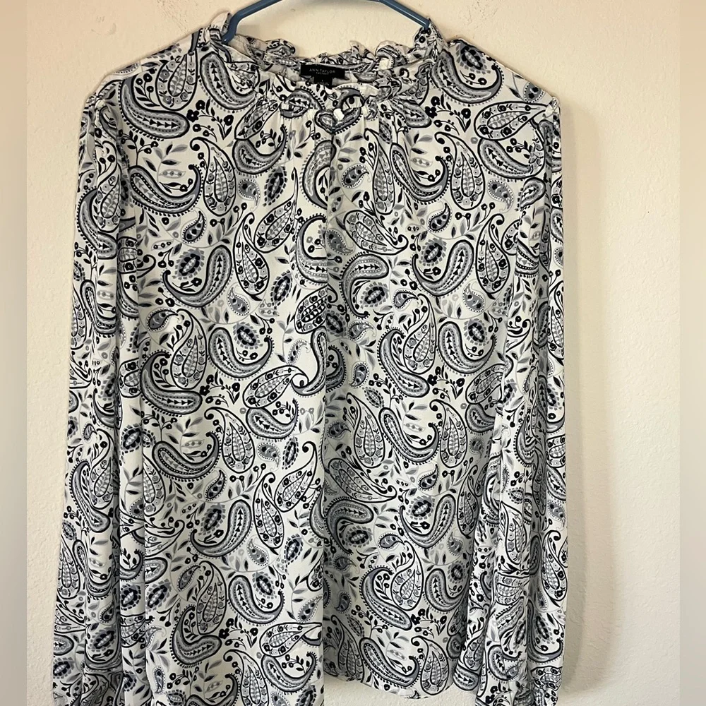 Ann Taylor Factory paisley blouse, Size L - Picture 3 of 7